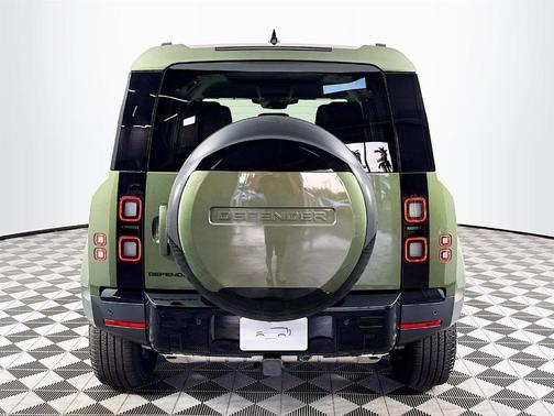 2026 Land Rover Defender 110 S