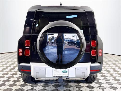 2025 Land Rover Defender P300 S