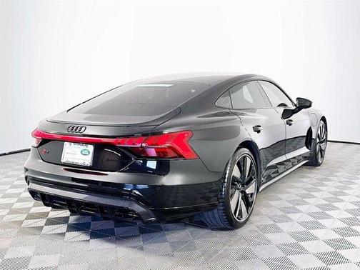 2022 Audi RS e-tron GT Base