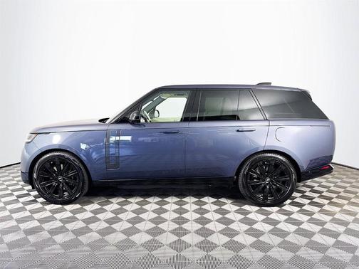 2025 Land Rover Range Rover P550e SE