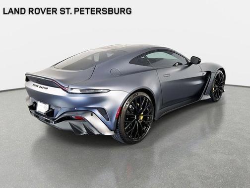 2023 Aston Martin Vantage Base
