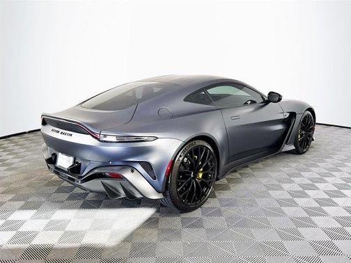 2023 Aston Martin Vantage Base