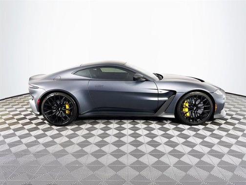 2023 Aston Martin Vantage Base
