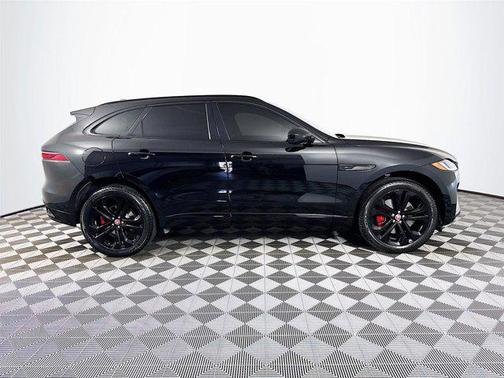 2023 Jaguar F-PACE R-Dynamic S