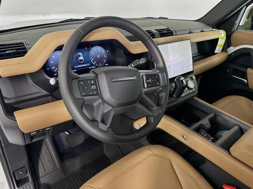 2026 Land Rover Defender S 300PS