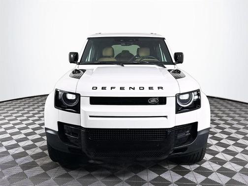 2026 Land Rover Defender S 300PS