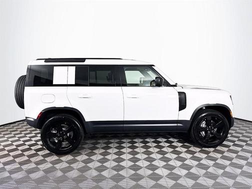 2026 Land Rover Defender S 300PS