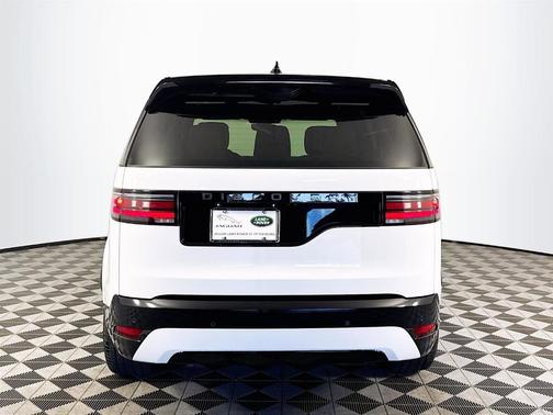 2025 Land Rover Discovery P300 Dynamic SE