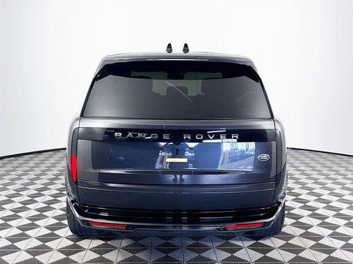 2023 Land Rover Range Rover P530 SE