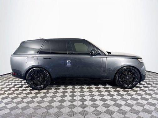 2023 Land Rover Range Rover P530 SE