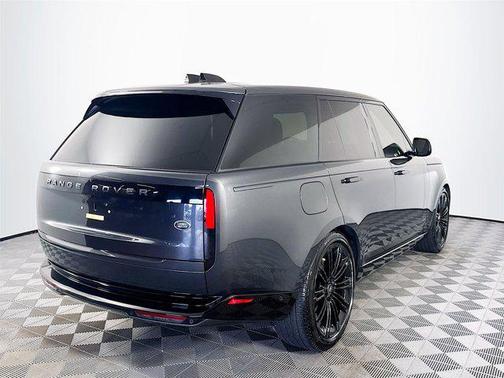 2023 Land Rover Range Rover P530 SE