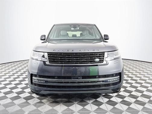 2025 Land Rover Range Rover P530 SE 7 Seat
