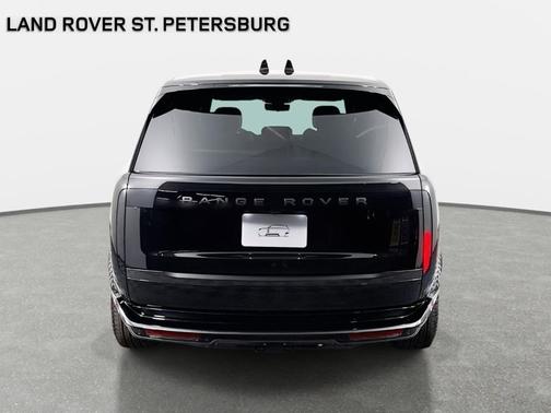 2026 Land Rover Range Rover P400 SE 7 Seat