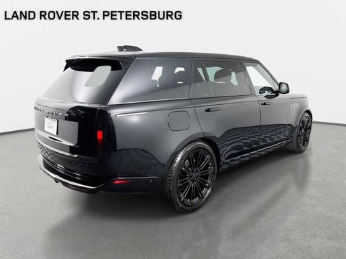 2026 Land Rover Range Rover P400 SE 7 Seat
