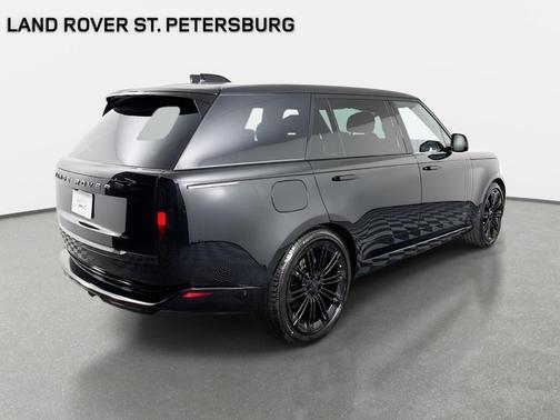 2026 Land Rover Range Rover P400 SE 7 Seat