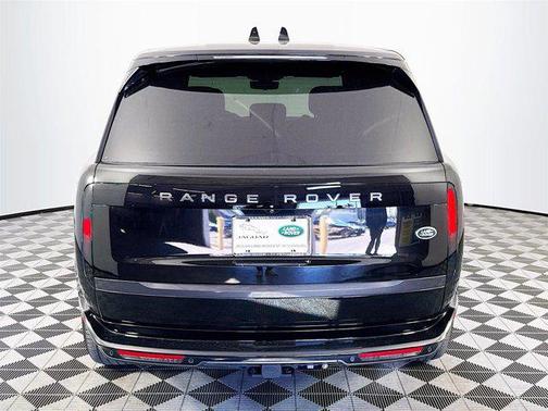 2023 Land Rover Range Rover P440e SE