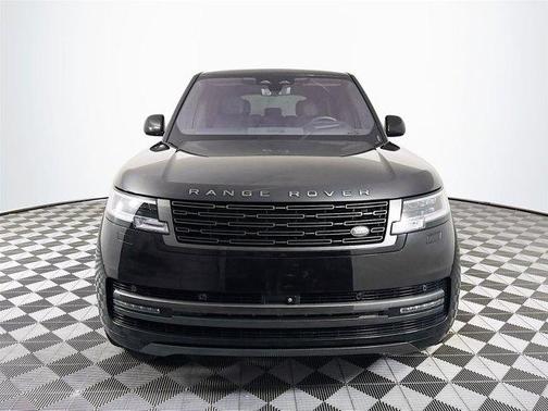 2023 Land Rover Range Rover P440e SE