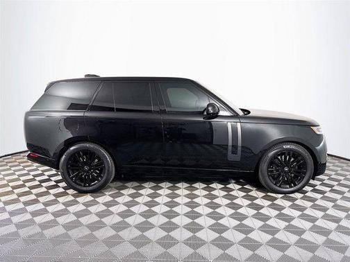 2023 Land Rover Range Rover P440e SE