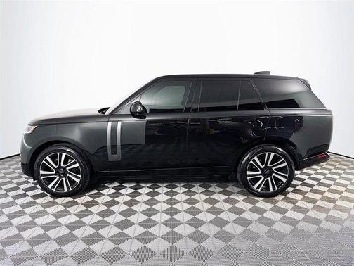 2023 Land Rover Range Rover P440e SE