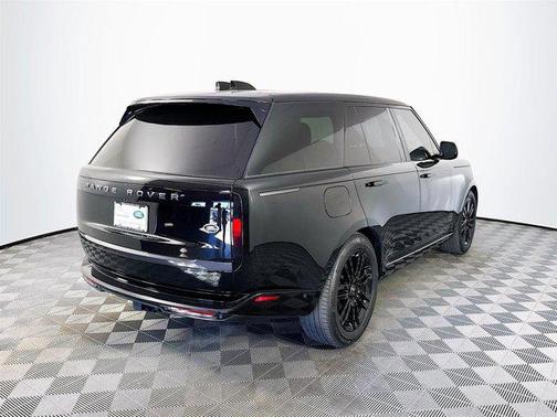 2023 Land Rover Range Rover P440e SE
