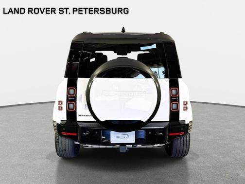 Fuji White 2026 Land Rover Defender 110 X-Dynamic SE