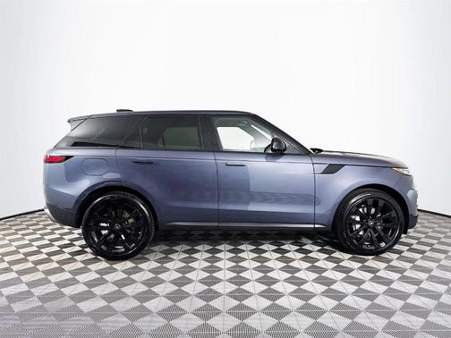 2025 Land Rover Range Rover Sport P360 SE