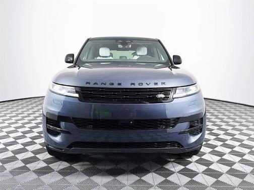 2025 Land Rover Range Rover Sport P360 SE