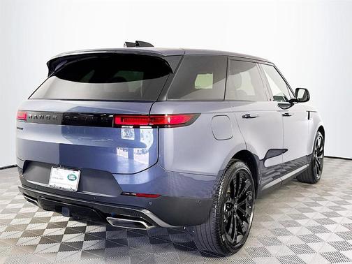 2025 Land Rover Range Rover Sport P360 SE