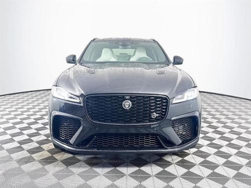 2025 Jaguar F-PACE SVR 575 Edition
