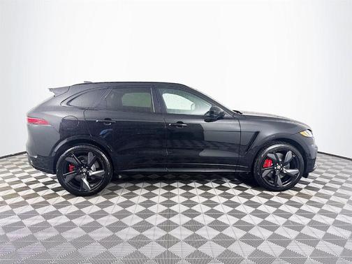 2025 Jaguar F-PACE SVR 575 Edition