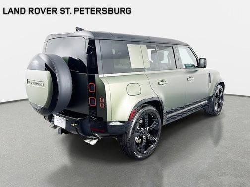 2026 Land Rover Defender 110 X-Dynamic SE