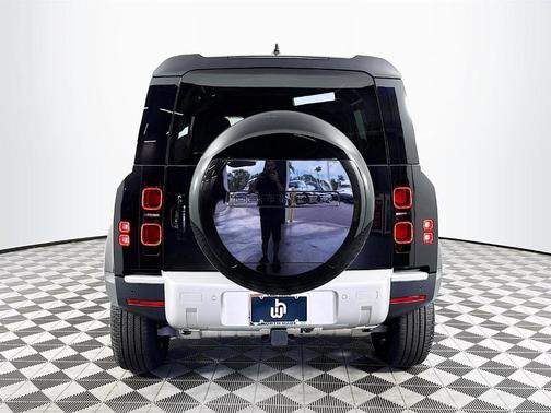 2025 Land Rover Defender P300