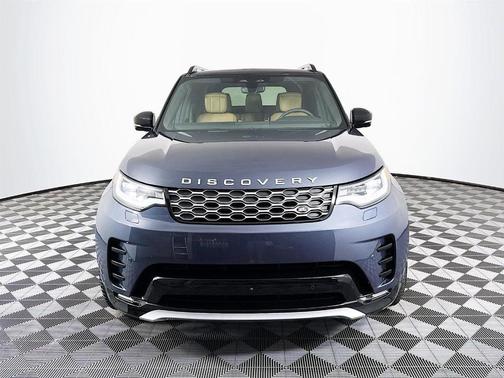 2026 Land Rover Discovery Tempest Edition