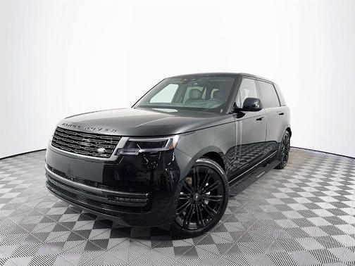 2025 Land Rover Range Rover P400 SE 7 Seat