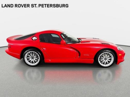 Red 2001 Dodge Viper GTS