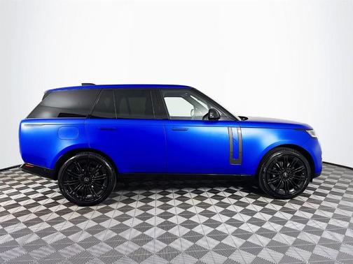 2025 Land Rover Range Rover P530 SE