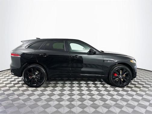 2025 Jaguar F-PACE P400 R-Dynamic S