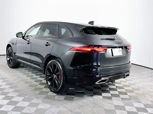 2025 Jaguar F-PACE P400 R-Dynamic S