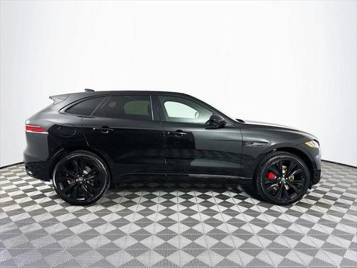 2025 Jaguar F-PACE P400 R-Dynamic S