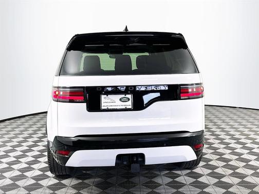 2025 Land Rover Discovery P360 Dynamic SE
