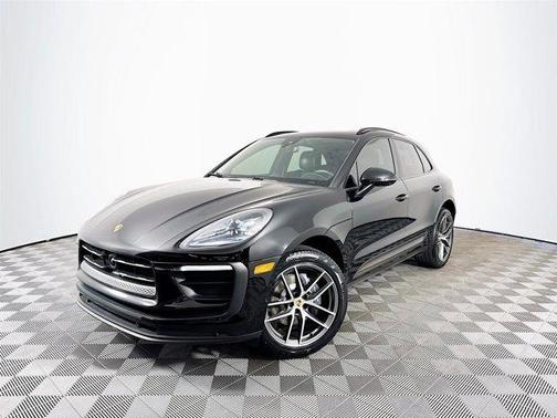 2022 Porsche Macan Base