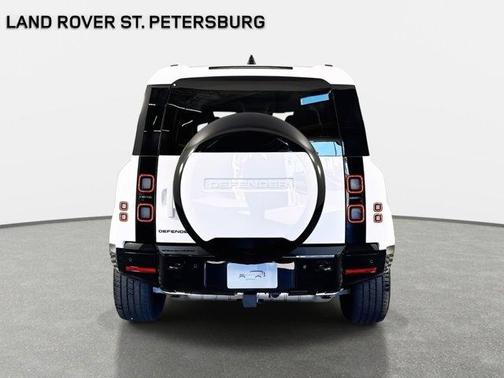 2026 Land Rover Defender 110 X-Dynamic SE