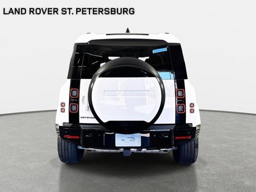 2026 Land Rover Defender 110 X-Dynamic SE