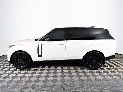 2025 Land Rover Range Rover P530 SE