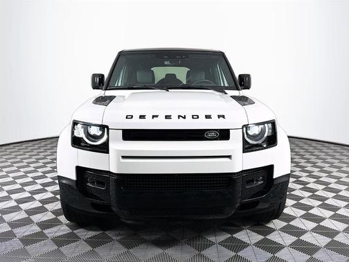 2025 Land Rover Defender P400 X-Dynamic SE