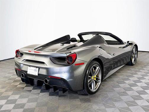 2019 Ferrari 488 Spider Base