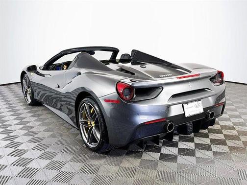 2019 Ferrari 488 Spider Base