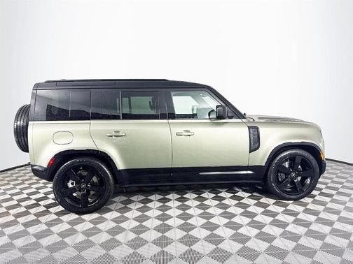 2025 Land Rover Defender P400 X-Dynamic SE