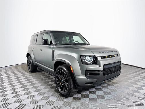 2025 Land Rover Defender OCTA EDITION ONE