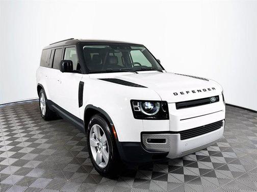 2023 Land Rover Defender SE